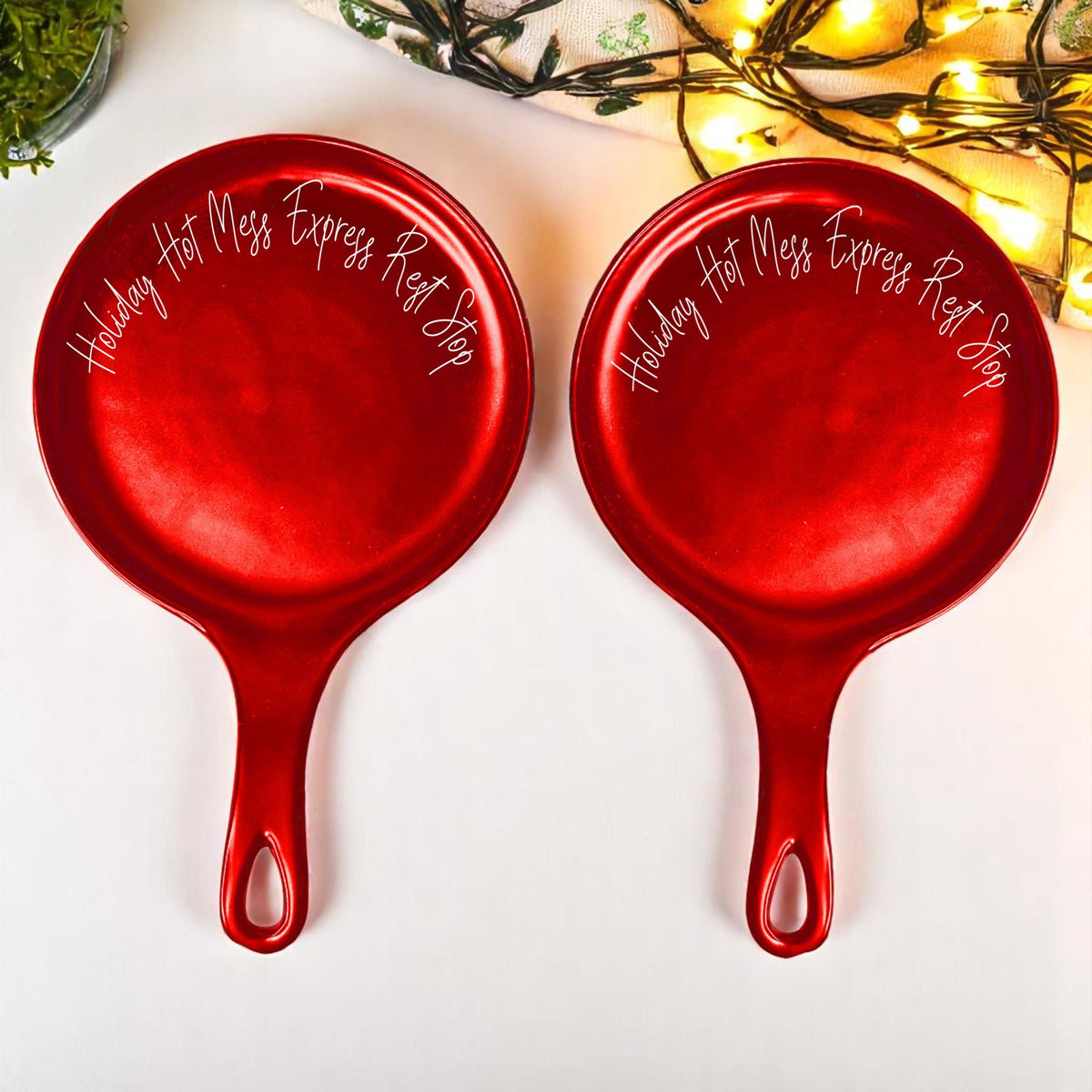 Holiday cooking accessory – red spoon rest with funny design
Red ceramic spoon rest – Christmas gift for home chefs
Christmas kitchen accessory – festive red spoon rest for holiday cooking
Holiday prep center
Christmas cooking corner